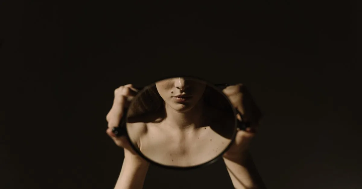 découvrez tout ce qu'il faut savoir sur l'identité : définition, importance, et implications dans différents domaines.