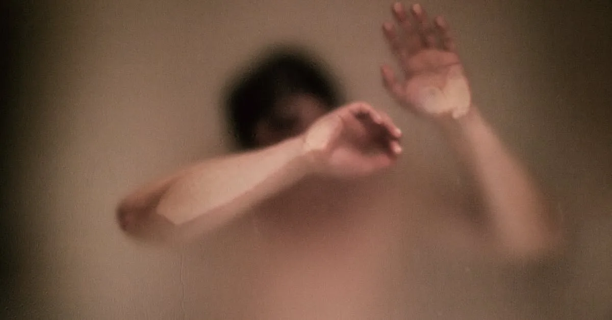 découvrez les réglementations en vigueur concernant l'activité sexuelle dans les saunas, les règles à respecter pour garantir un environnement sûr et respectueux pour tous.