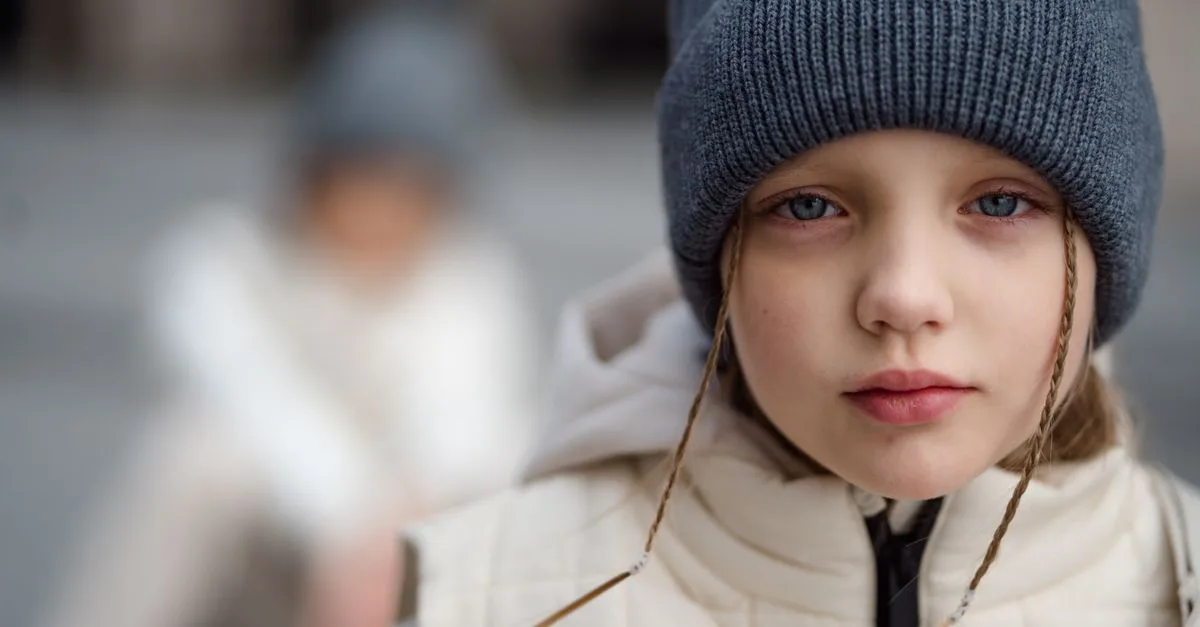 découvrez les effets de la maltraitance narcissique durant l'enfance et comment reconnaître ses signes pour mieux s'en libérer.