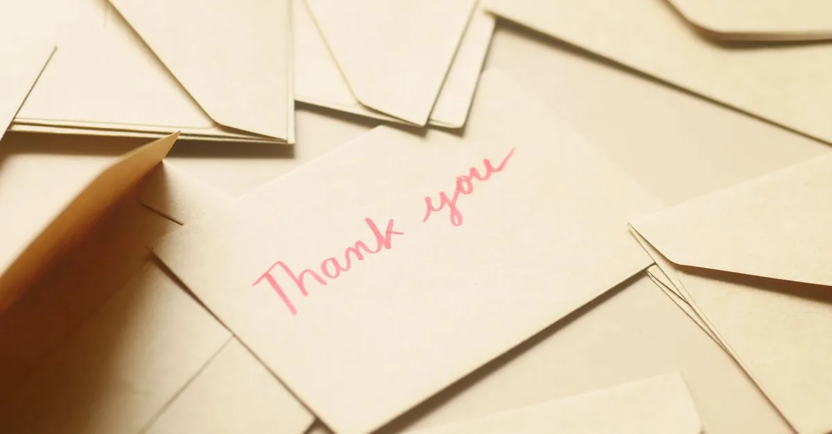 exemples et conseils pour rédiger un message de remerciement après une réunion réussie, afin de renforcer les relations professionnelles et montrer votre gratitude.