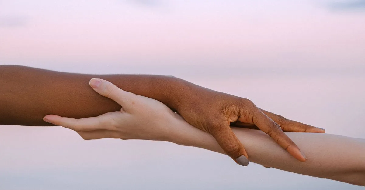 découvrez la signification de la gentillesse et son impact positif dans notre vie quotidienne. cultivez la bienveillance et améliorez vos relations grâce à des gestes simples et sincères.