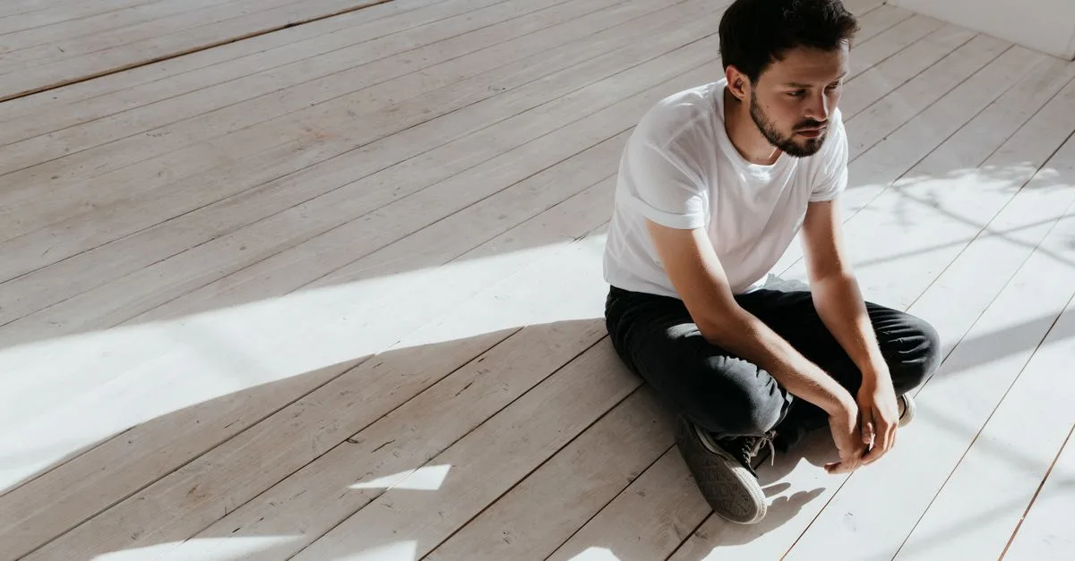 découvrez l'impact du silence chez les hommes et comment il influence leurs émotions, leur communication et leurs relations.